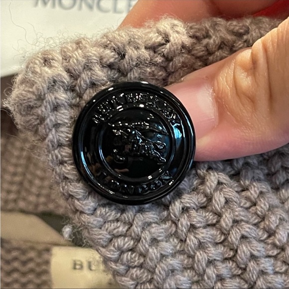 Burberry coat - Picture 7 of 7